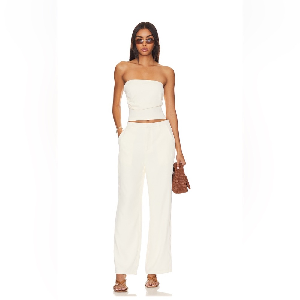NWOT- never worn. Revolve SNDYS Chic ivory Roma Pants and Top selling as a set